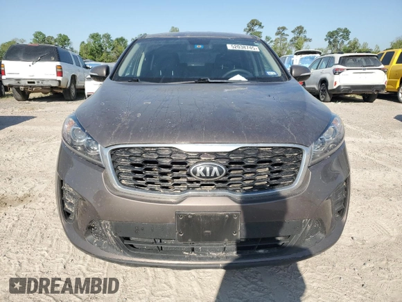2019 Kia Sorento L with VIN 5XYPG4A39KG475377, listed as a Copart auction lot 52038745 with 95,613 mi miles and Clean Title. Bid and sale history available at DreamBid. Image 5.