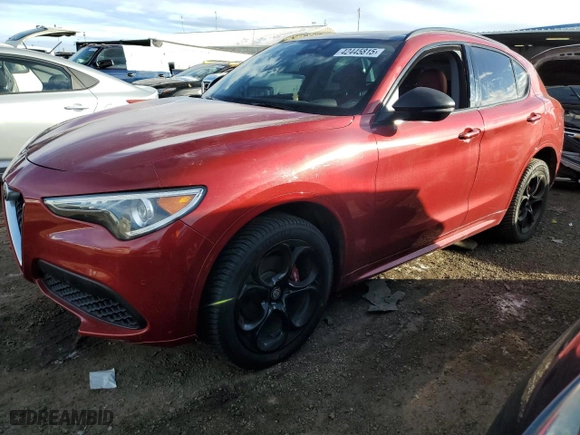 2020 Alfa Romeo Stelvio Ti with VIN ZASPAKBN2L7C76019, listed as a Copart auction lot 42445815 with 39,901 mi miles and Salvage Title. Bid and sale history available at carsss.com. Image 1.