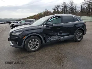2019 Lincoln Nautilus Select z VIN 2LMPJ8K98KBL46353, wystawiony jako Copart lot #52502315 z przebiegiem 61 947 mil mil oraz Szkoda całkowita • Salvage title. Historia ofert i sprzedaży dostępna na DreamBid. Obrazek 1.