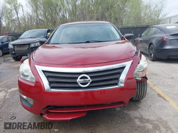2015 Nissan Altima 2.5 S with VIN 1N4AL3AP1FN904367, listed as a IAAI auction lot 41930507 with 180,453 mi miles. Bid and sale history available at carsss.com. Image 12.