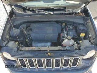 2017 Jeep Renegade Latitude with VIN ZACCJABBXHPG31505, listed as a Copart auction lot 52871505 with 95,149 mi miles and Salvage Title. Bid and sale history available at DreamBid. Image 13.