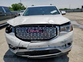 2017 GMC Acadia Denali with VIN 1GKKNPLS8HZ327113, listed as a Copart auction lot 58431595 with 102,061 mi miles and Salvage title. Bid and sale history available at DreamBid. Image 5.