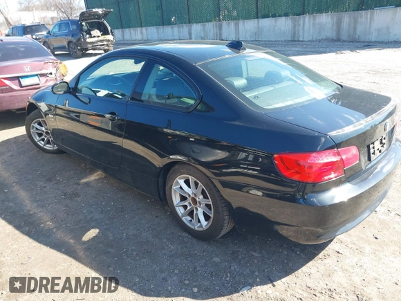 2009 BMW 3 Series 328i xDrive with VIN WBAWV53599P081467, listed as a IAAI auction lot 41754402 with 103,204 mi miles and . Bid and sale history available at carsss.com. Image 3.