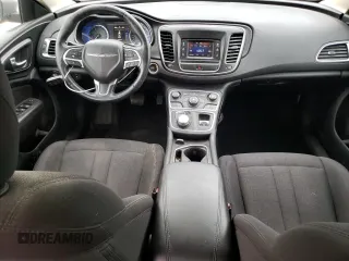 2015 Chrysler 200 Limited z VIN 1C3CCCAB9FN700895, wystawiony jako Copart lot #59985165 z przebiegiem 146 753 mil mil oraz Szkoda całkowita • Salvage title. Historia ofert i sprzedaży dostępna na DreamBid. Obrazek 8.