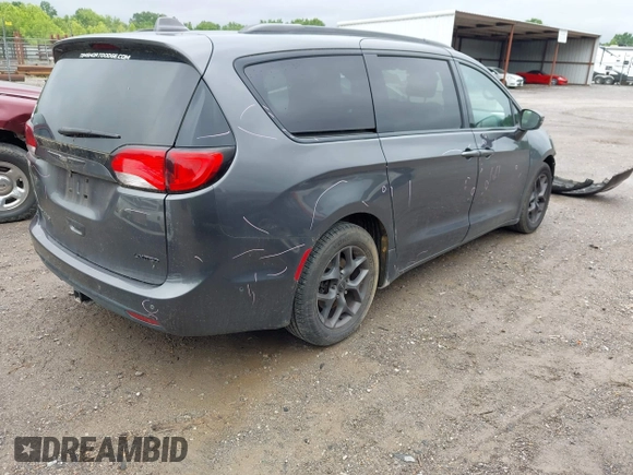 2018 Chrysler Pacifica Limited с VIN 2C4RC1GG4JR295389, выставлен на аукционе IAAI как лот 42330516 с пробегом 127 195 миль миль и . История ставок и продаж доступна на DreamBid. Изображение 4.