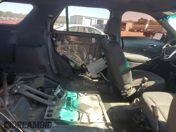 2015 Ford Utility Police Interceptor with VIN 1FM5K8AR5FGB91521, listed as a Copart auction lot 80881184 with 175,819 mi miles and Salvage Title. Bid and sale history available at carsss.com. Image 11.