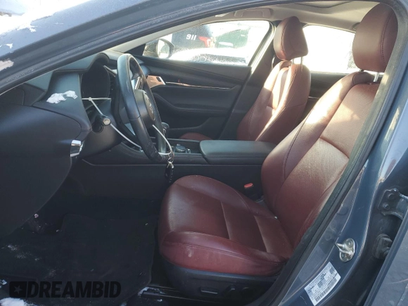 2022 Mazda 3 Carbon Edition z VIN 3MZBPACL5NM312817, wystawiony jako Copart lot #45314185 z przebiegiem 37 279 mil mil oraz Szkoda całkowita • Salvage title. Historia ofert i sprzedaży dostępna na DreamBid. Obrazek 7.