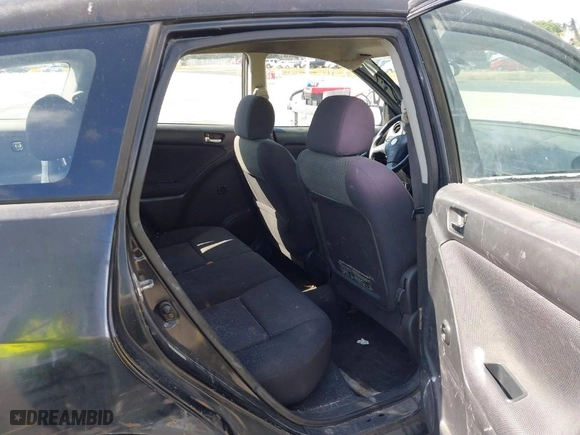 2003 Toyota Matrix Std with VIN 2T1KR32E63C116953, listed as a IAAI auction lot 41929877 with 299,999 mi miles. Bid and sale history available at carsss.com. Image 8.
