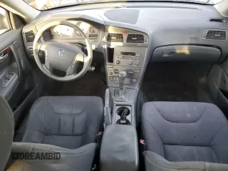 2002 Volvo V70 with VIN YV1SW61R422229256, listed as a Copart auction lot 76397624 with 118,235 mi miles and Salvage Title. Bid and sale history available at carsss.com. Image 8.