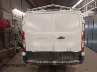 2020 Ford Transit Cargo с VIN 1FTBR1Y85LKB56297, выставлен на аукционе IAAI как лот 41010653 с пробегом 84 796 миль миль и . История ставок и продаж доступна на DreamBid. Изображение 17.