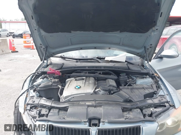 2006 BMW 3 Series 325i with VIN WBAVB135X6KX47659, listed as a IAAI auction lot 41915191 with 140,049 mi miles. Bid and sale history available at carsss.com. Image 10.