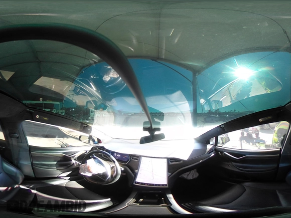 2016 Tesla Model X 70D z VIN 5YJXCBE25GF021322, wystawiony jako IAAI lot #41866368 z przebiegiem 95 072 mil mil oraz . Historia ofert i sprzedaży dostępna na DreamBid. Obrazek 18.