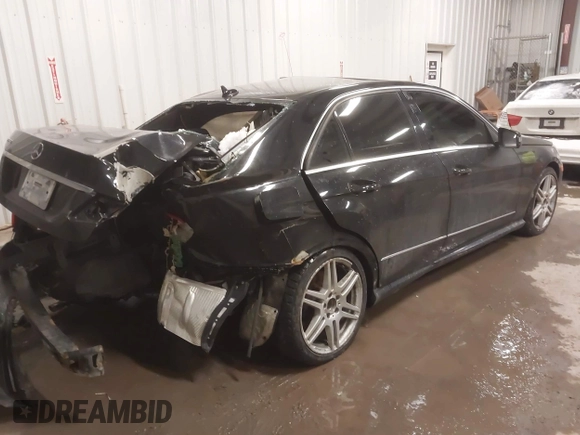 2010 Mercedes-Benz E 550 Luxury with VIN WDDHF7CB9AA049027, listed as a IAAI auction lot 41580437 with 161,184 mi miles and . Bid and sale history available at DreamBid. Image 4.