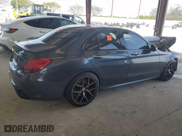 2016 Mercedes-Benz C 450 AMG z VIN 55SWF6EB8GU116241, wystawiony jako Copart lot #56943085 z przebiegiem 106 307 mil mil oraz Szkoda całkowita • Salvage title. Historia ofert i sprzedaży dostępna na DreamBid. Obrazek 3.