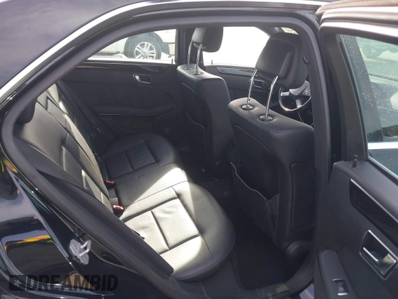 2012 Mercedes-Benz E E 350 Luxury with VIN WDDHF5KB1CA524212, listed as a IAAI auction lot 41041293 with 358,857 mi miles. Bid and sale history available at carsss.com. Image 8.