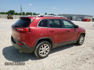 2016 Jeep Cherokee Latitude with VIN 1C4PJLCS4GW217231, listed as a Copart auction lot 61527085 with 74,881 mi miles and Salvage title. Bid and sale history available at DreamBid. Image 3.