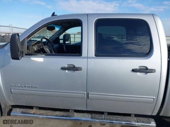 2012 Chevrolet Silverado 1500 LT with VIN 1GCPKSE70CF141159, listed as a IAAI auction lot 40953651 with 141,375 mi miles. Bid and sale history available at carsss.com. Image 14.