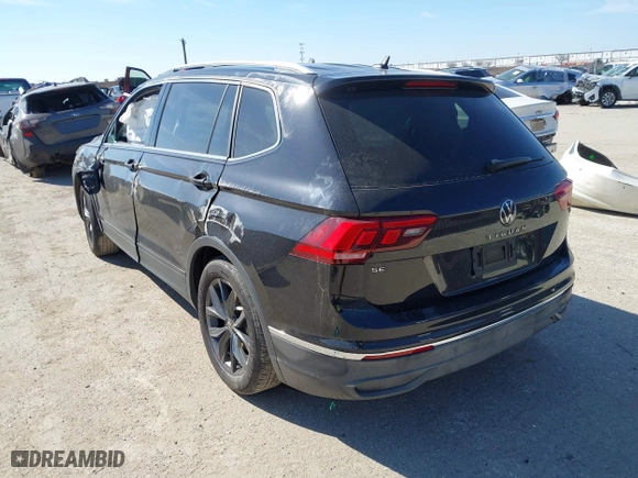 2022 Volkswagen Tiguan SE with VIN 3VV3B7AX7NM168302, listed as a IAAI auction lot 41588270 with 1 mi miles. Bid and sale history available at carsss.com. Image 3.