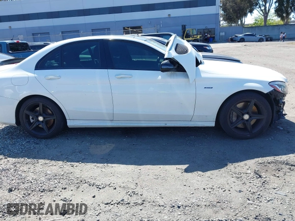 2016 Mercedes-Benz C 450 AMG with VIN 55SWF6EB0GU140159, listed as a IAAI auction lot 41702422 with 109,563 mi miles and . Bid and sale history available at carsss.com. Image 13.