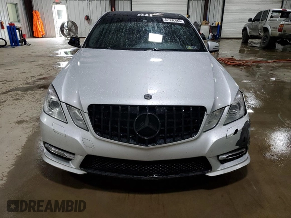 2013 Mercedes-Benz E 350 Luxury with VIN WDDHF8JB2DA756306, listed as a Copart auction lot 62992685 with 144,985 mi miles and Salvage title. Bid and sale history available at DreamBid. Image 5.