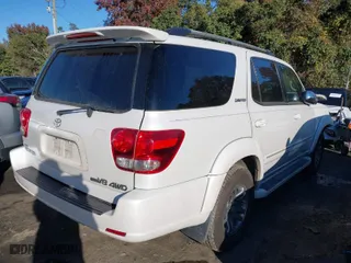 2007 Toyota Sequoia Limited with VIN 5TDBT48A37S285708, listed as a IAAI auction lot 40643353 with 237,692 mi miles. Bid and sale history available at carsss.com. Image 4.