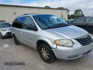 2006 Chrysler Town & Country LWB Touring with VIN 2A4GP54LX6R859617, listed as a IAAI auction lot 41484842 with 283,845 mi miles. Bid and sale history available at carsss.com. Image 6.