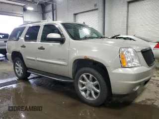 2007 GMC Yukon Denali z VIN 1GKFK638X7J151025, wystawiony jako Copart lot #57663755 z przebiegiem 229 754 mil mil oraz Tytuł czysty. Historia ofert i sprzedaży dostępna na DreamBid. Obrazek 4.