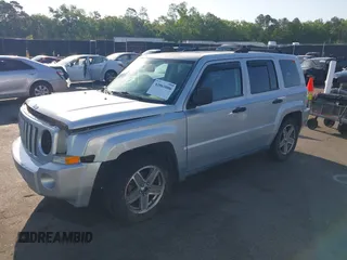 2008 Jeep Patriot Sport with VIN 1J8FT28W08D589442, listed as a IAAI auction lot 42063006 with 265,904 mi miles. Bid and sale history available at carsss.com. Image 17.