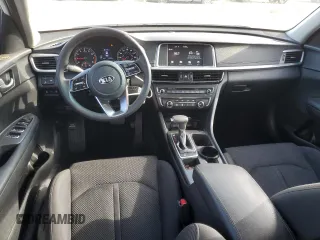 2020 Kia Optima LX z VIN 5XXGT4L31LG451444, wystawiony jako Copart lot #58715485 z przebiegiem 121 850 mil mil oraz Czysty tytuł • Clean title. Historia ofert i sprzedaży dostępna na DreamBid. Obrazek 8.
