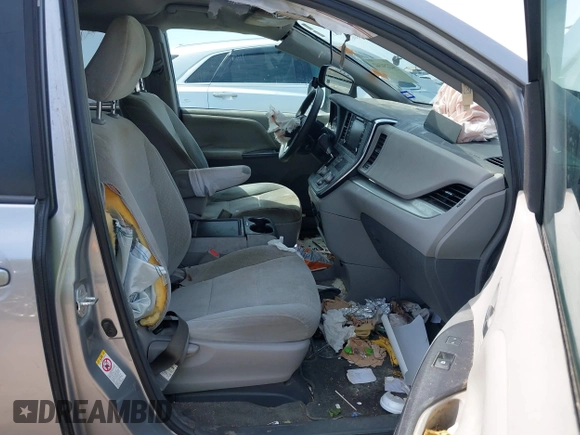 2018 Toyota Sienna LE Auto Access Seat with VIN 5TDKZ3DC3JS917131, listed as a IAAI auction lot 42250342 with 174,159 mi miles and . Bid and sale history available at DreamBid. Image 5.