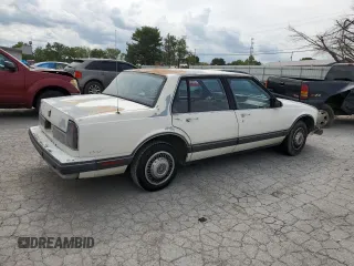 1991 Oldsmobile Delta z VIN 1G3HN54C1M1804698, wystawiony jako Copart lot #69833034 z przebiegiem 174 625 mil mil oraz Szkody całkowita. Historia ofert i sprzedaży dostępna na DreamBid. Obrazek 3.