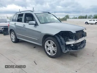 2013 Mercedes-Benz GLK with VIN WDCGG5HB4DG064272, listed as a IAAI auction lot 40768808 with 123,261 mi miles. Bid and sale history available at carsss.com. Image 1.
