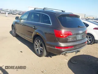 2010 Audi Q7 3.0L TDI Prestige with VIN WA1VMAFE5AD005055, listed as a IAAI auction lot 41407455 with 166,962 mi miles. Bid and sale history available at carsss.com. Image 3.