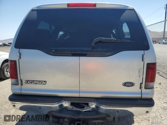 2005 Ford Excursion Special Serv z VIN 1FMSU41P95EC50830, wystawiony jako Copart lot #56156504 z przebiegiem Nie podano mil oraz Nie do naprawy • Non repairable. Historia ofert i sprzedaży dostępna na DreamBid. Obrazek 6.