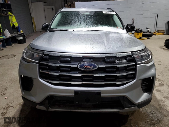 2025 Ford Explorer Active z VIN 1FMUK8DH2SGA43142, wystawiony jako Copart lot #87353534 z przebiegiem 8 355 mil mil oraz Szkoda całkowita • Salvage title. Historia ofert i sprzedaży dostępna na DreamBid. Obrazek 5.