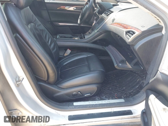 2015 Lincoln MKZ Hybrid with VIN 3LN6L2LU6FR600747, listed as a IAAI auction lot 42059509 with 1 mi miles. Bid and sale history available at carsss.com. Image 5.
