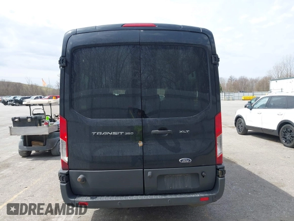 2017 Ford Transit XL с VIN 1FBAX2CM5HKB15501, выставлен на аукционе IAAI как лот 42072707 с пробегом Не указан миль и . История ставок и продаж доступна на DreamBid. Изображение 16.