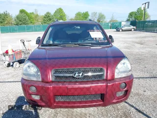 2008 Hyundai Tucson GLS with VIN KM8JM12B88U710566, listed as a IAAI auction lot 42132033 with 215,442 mi miles. Bid and sale history available at carsss.com. Image 6.