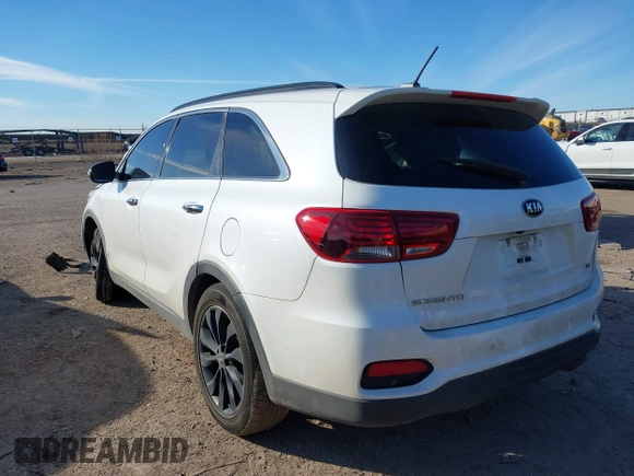2020 Kia Sorento LX V6 with VIN 5XYPG4A59LG661617, listed as a IAAI auction lot 41279414 with 148,845 mi miles. Bid and sale history available at carsss.com. Image 3.