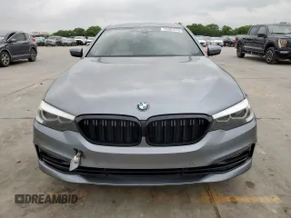 2018 BMW 5 Series 530i z VIN WBAJA5C51JWA37384, wystawiony jako Copart lot #55061215 z przebiegiem 113 809 mil mil oraz Szkody całkowita. Historia ofert i sprzedaży dostępna na DreamBid. Obrazek 5.
