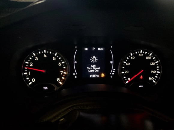 2018 Jeep Renegade Sport с VIN ZACCJBAB2JPH94078, выставлен на аукционе Copart как лот 52787515 с пробегом 21 867 миль миль и Списание • Salvage title. История ставок и продаж доступна на DreamBid. Изображение 9.