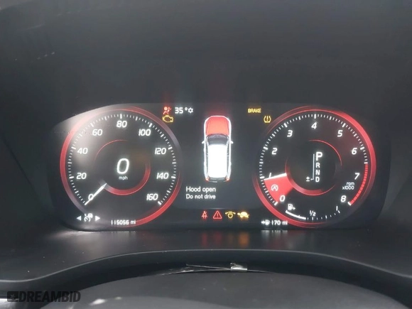 2018 Volvo XC60 Momentum with VIN YV4A22RK3J1093832, listed as a IAAI auction lot 40917553 with 115,056 mi miles. Bid and sale history available at carsss.com. Image 7.