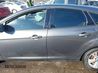 2013 Ford Focus SE with VIN 1FADP3K28DL323879, listed as a IAAI auction lot 41449022 with 133,735 mi miles. Bid and sale history available at carsss.com. Image 14.