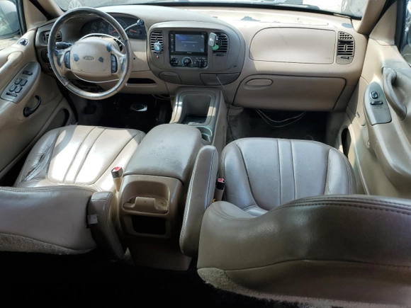 1998 Ford Expedition XLT with VIN 1FMRU17L8WLA61813, listed as a Copart auction lot 64687765 with 200,502 mi miles and Salvage title. Bid and sale history available at DreamBid. Image 8.