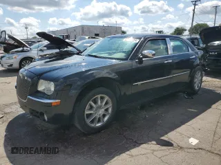 2009 Chrysler 300 z VIN 2C3LK63T19H602371, wystawiony jako Copart lot #69285224 z przebiegiem 143 694 mil mil oraz Szkoda całkowita • Salvage title. Historia ofert i sprzedaży dostępna na DreamBid. Obrazek 1.