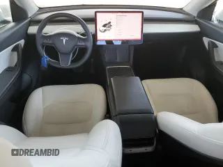 2021 Tesla Model Y Long Range z VIN 5YJYGDEE7MF228787, wystawiony jako Copart lot #47252275 z przebiegiem 59 823 mil mil oraz Szkoda całkowita • Salvage title. Historia ofert i sprzedaży dostępna na DreamBid. Obrazek 8.