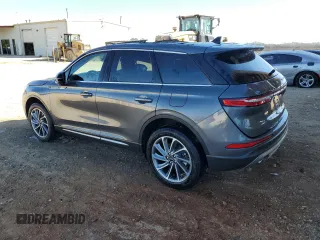 2023 Lincoln Corsair Standard z VIN 5LMCJ1CAXPUL08888, wystawiony jako Copart lot #46518635 z przebiegiem 9 923 mil mil oraz Szkoda całkowita • Salvage title. Historia ofert i sprzedaży dostępna na DreamBid. Obrazek 2.