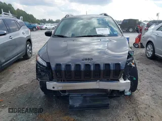 2017 Jeep Cherokee Altitude z VIN 1C4PJLABXHW666918, wystawiony jako IAAI lot #40520357 z przebiegiem 193 721 mil mil oraz . Historia ofert i sprzedaży dostępna na DreamBid. Obrazek 12.