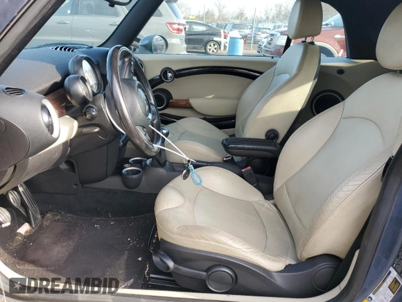 2011 MINI Convertible S with VIN WMWZP3C57BTX83599, listed as a Copart auction lot 47701505 with Not Provided miles and Clean Title. Bid and sale history available at DreamBid. Image 7.