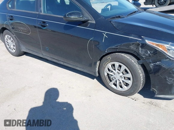 2019 Kia Forte LXS with VIN 3KPF24AD2KE095541, listed as a IAAI auction lot 41992191 with 68,000 mi miles and . Bid and sale history available at DreamBid. Image 6.
